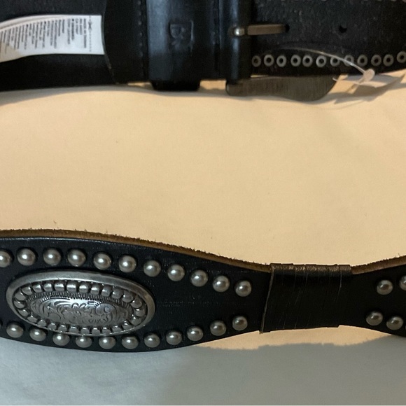 Banana Republic Arroyo Belt Leather with Studs SZ M NWT - Picture 4 of 5
